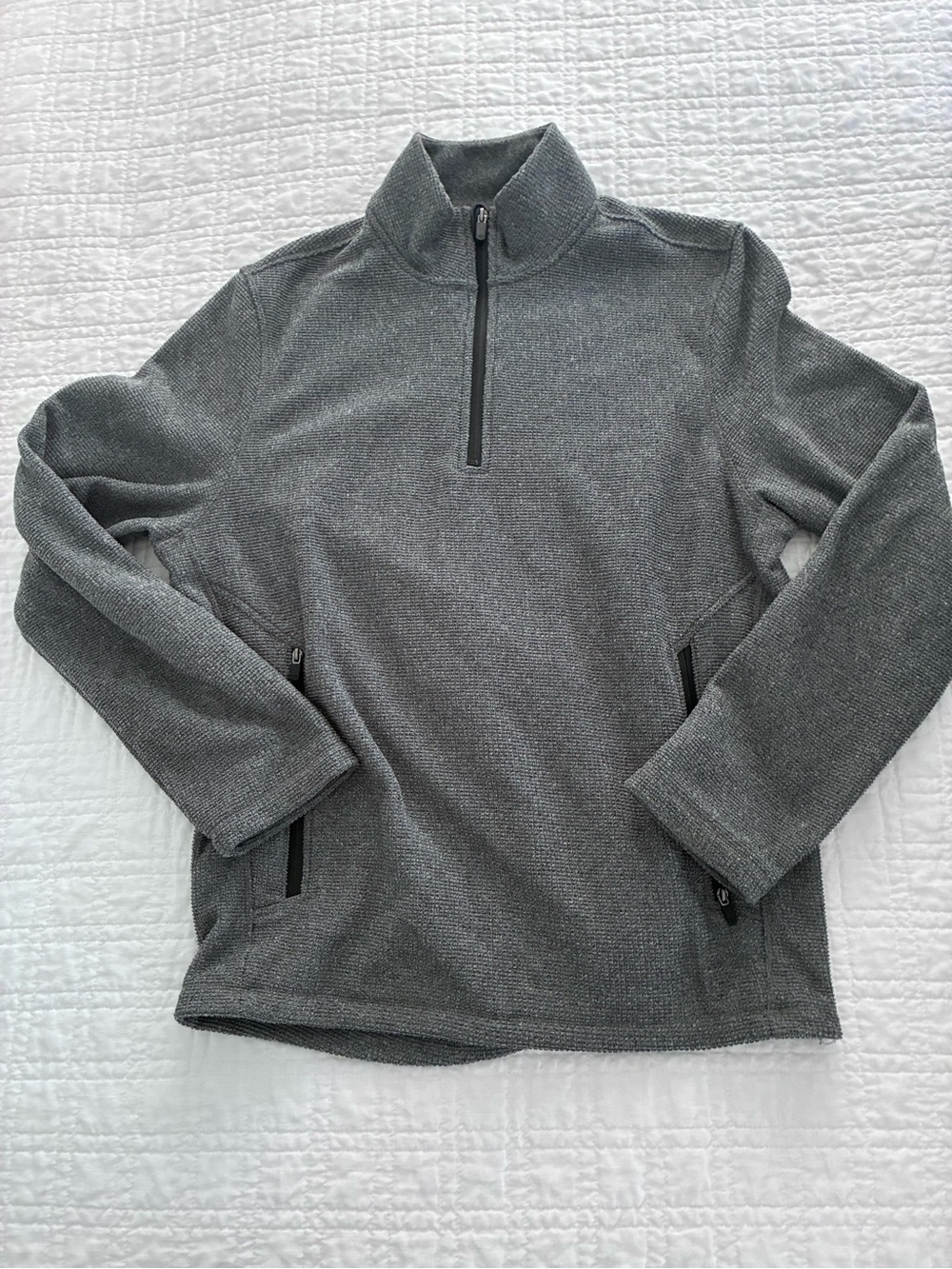 Mack Weldon Latitude Fleece Quarter-Zip
— Men’s Medium. Gray.